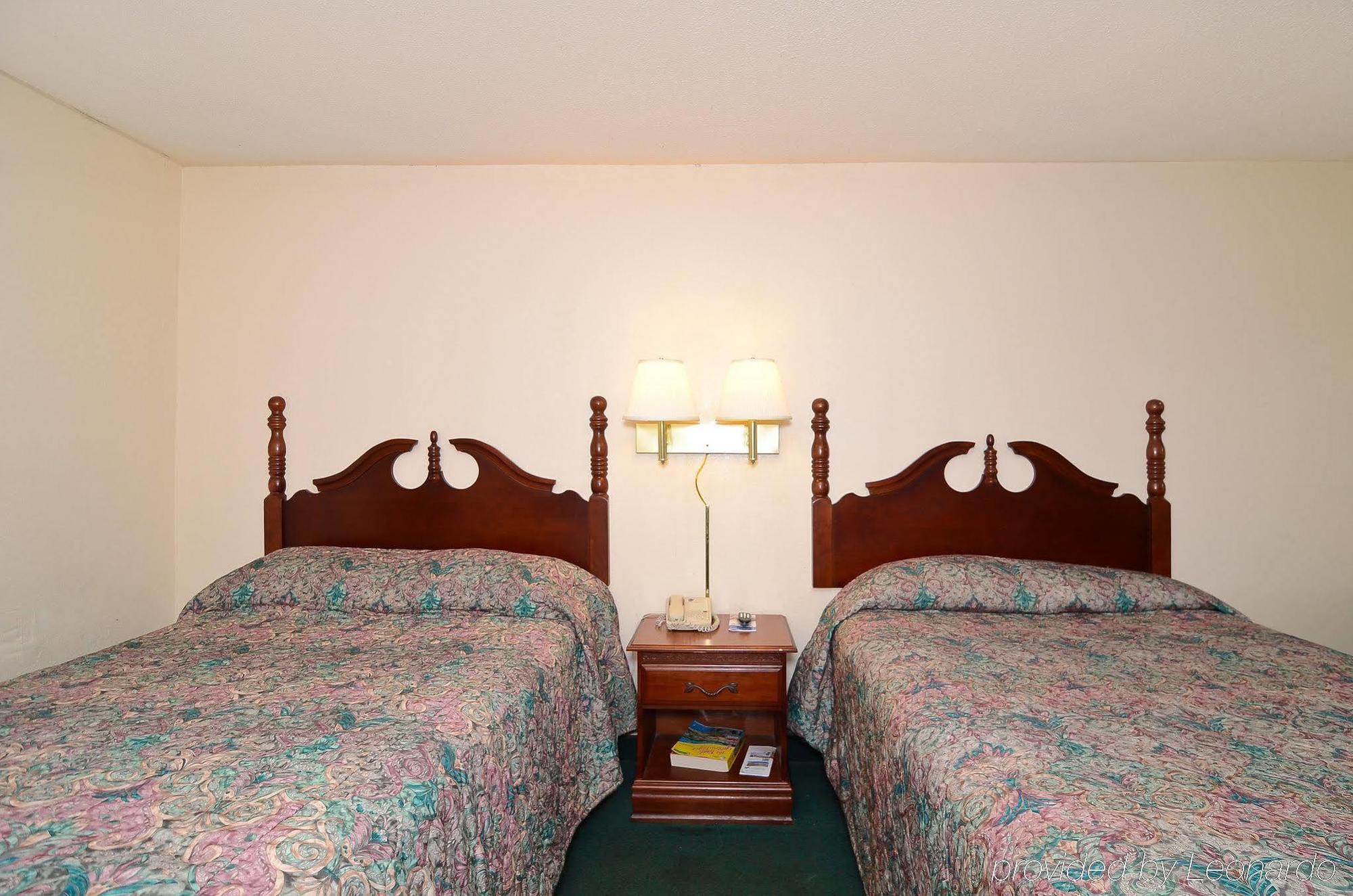 Rodeway Inn Nashville Room photo